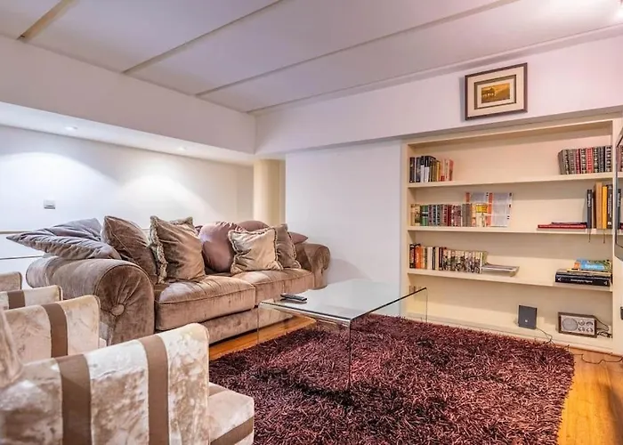 Luxury & Elegant Duplex In Sevilla Center